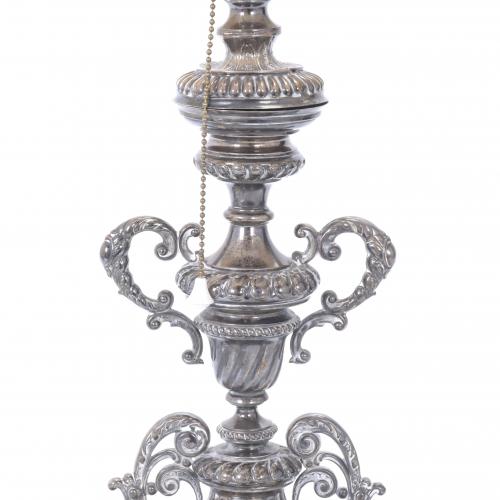 ELIZABETHAN STYLE TABLE LAMP, 20TH CENTURY.