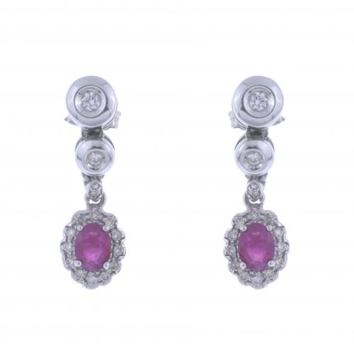 LONG EARRINGS WITH DIAMONDS AND RUBIES.