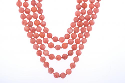 EXTRA LONG CORAL BEADS NECKLACE.