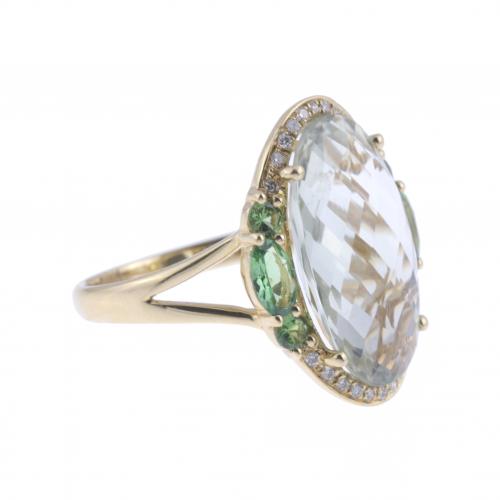 RING WITH GREEN AMETHYST.