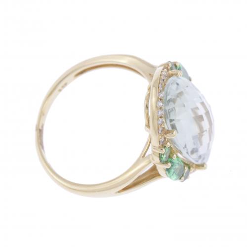 RING WITH GREEN AMETHYST.