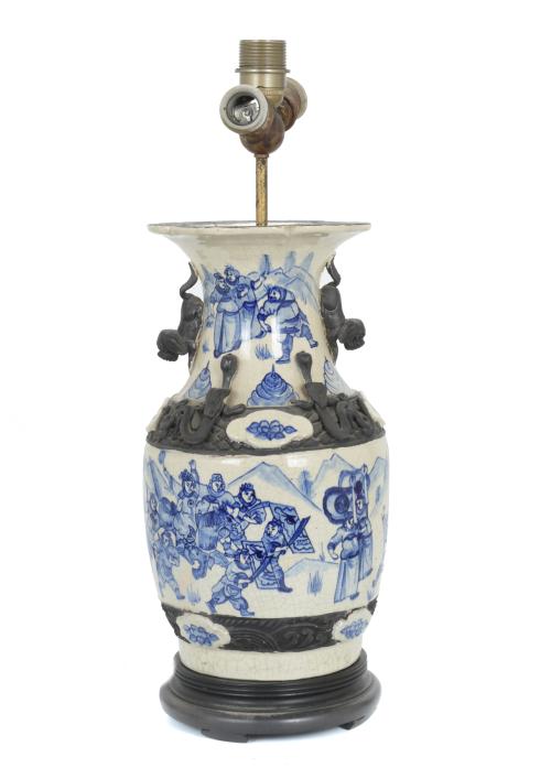 CHINESE VASE-LAMP, SECOND HALF 20TH CENTURY.