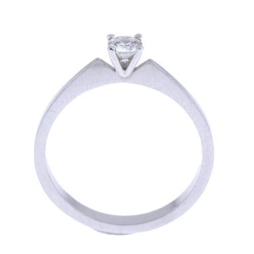 DIAMOND SOLITAIRE RING.