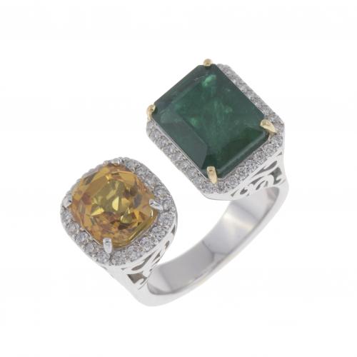 YELLOW SAPPHIRE AND EMERALD RING.