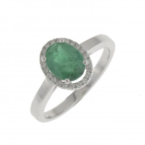 ROSETTE RING WITH EMERALD.