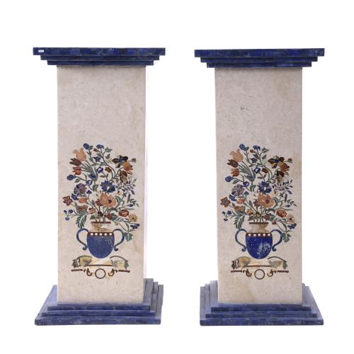 PAIR OF HARD STONE PEDESTALS, AFTER ROMAN MODELS OF THE 17TH CENTURY. 20TH CENTURY.