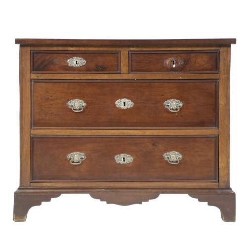 ENGLISH STYLE CHEST OF DRAWERS, MID 20TH CENTURY.