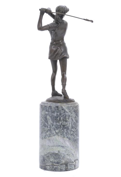 GOLF PLAYER SCULPTURE.