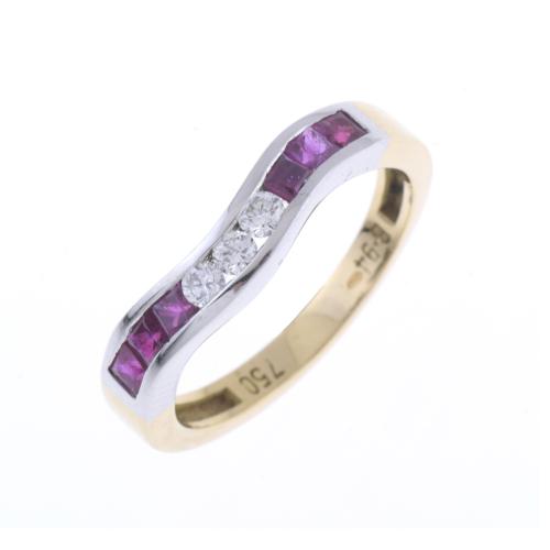 ETERNITY RING WITH RUBIES AND DIAMONDS.