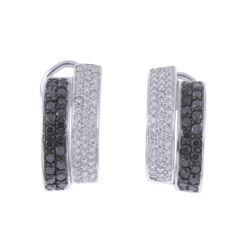 EARRINGS WITH BLACK AND WHITE DIAMONDS.