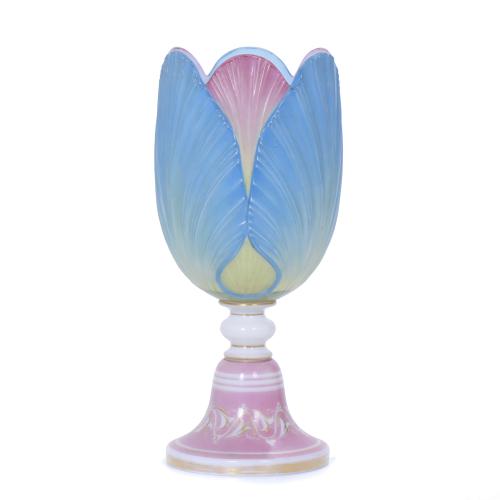 COLOURED OPALINE VASE, NAPOLEON III, 19TH CENTURY.