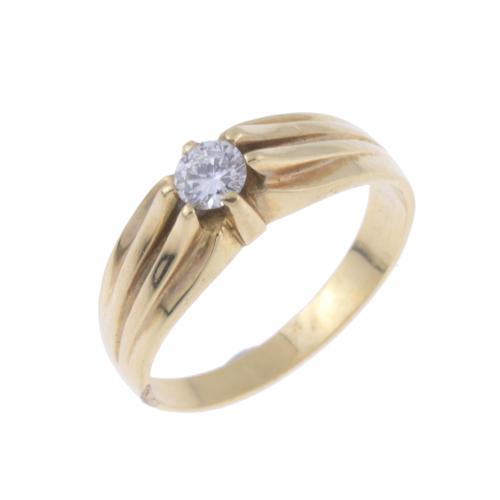 DIAMOND SOLITAIRE RING.