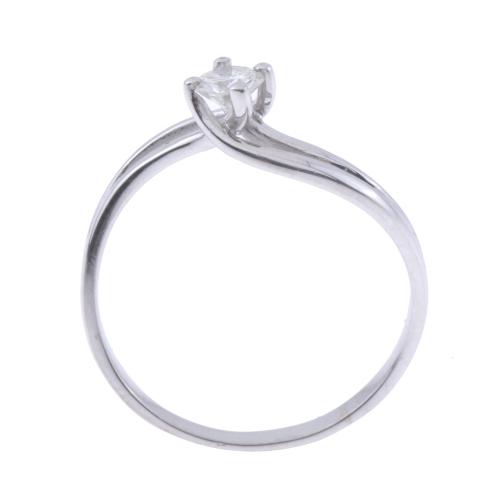 DIAMOND SOLITAIRE RING.