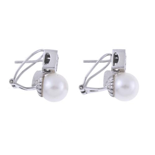 PEARL AND DIAMONDS EARRINGS.