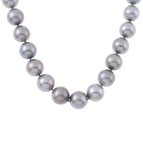 TAHITI PEARLS NECKLACE.