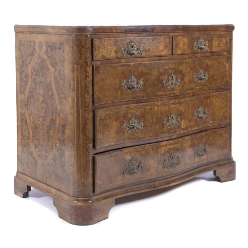 FRENCH REGENCY CHEST OF DRAWERS, CIRCA 1720-1730.