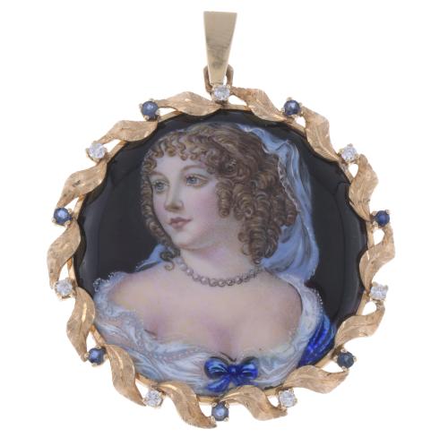 MEDALLION WITH ENAMEL.