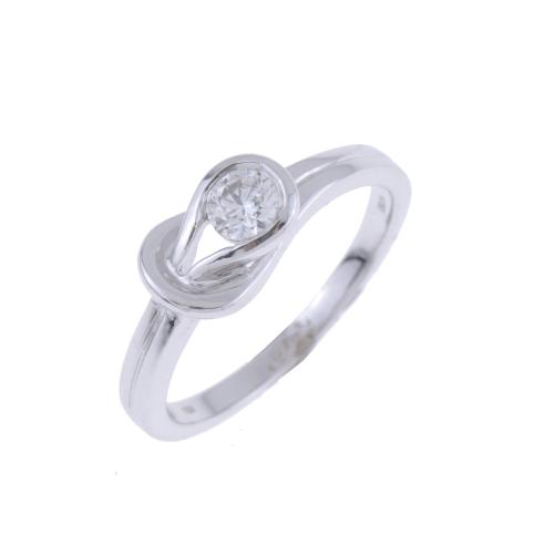 DIAMOND SOLITAIRE RING.