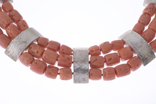 COLLAR DE CORAL CON PLATA