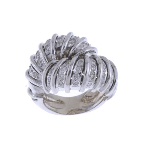 KNOT RING WITH DIAMONDS.