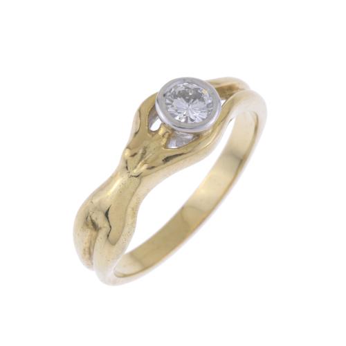 SOLITAIRE RING WITH DIAMOND.