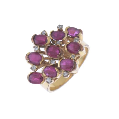 RING IN YELLOW GOLD, GARNETS AND DIAMONDS