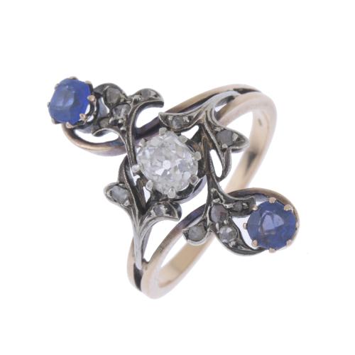 ART NOUVEAU SHUTTLE RING WITH DIAMONDS