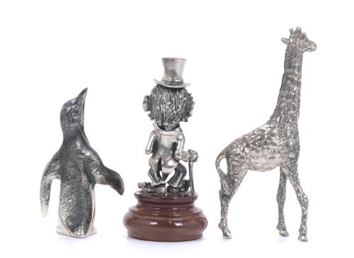 CONJUNTO DE OCHO ANIMALES EN MINIATURA EN PLATA DE LEY.