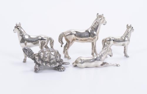 SET OF EIGHT MINIATURE ANIMALS IN STERLING SILVER.