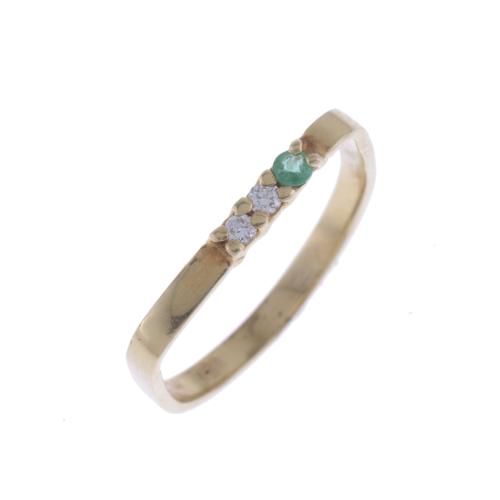 EMERALD AND DIAMONDS RING