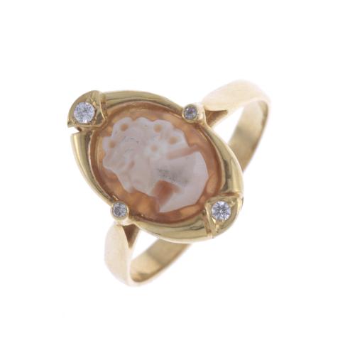 RING WITH CAMEO