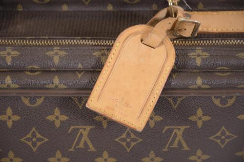 LOUIS VUITTON. MALETA MODELO "SATÉLITE 65".