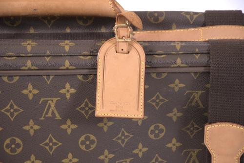 LOUIS VUITTON. MALETA MODELO "SATÉLITE 65".