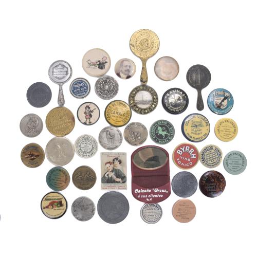 COLLECTION OF ADVERTISING POCKET MIRRORS. EARLY 20TH CENTUR