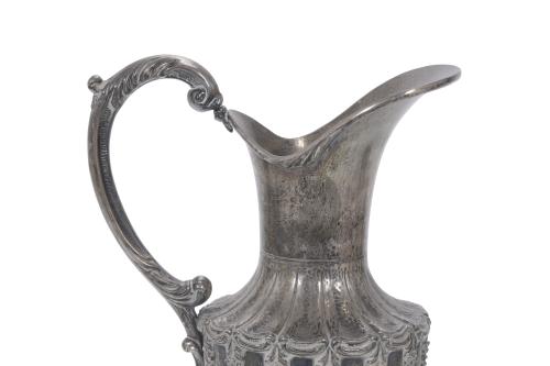 NEOCLASSICAL STYLE SILVER JUG, 20TH CENTURY.