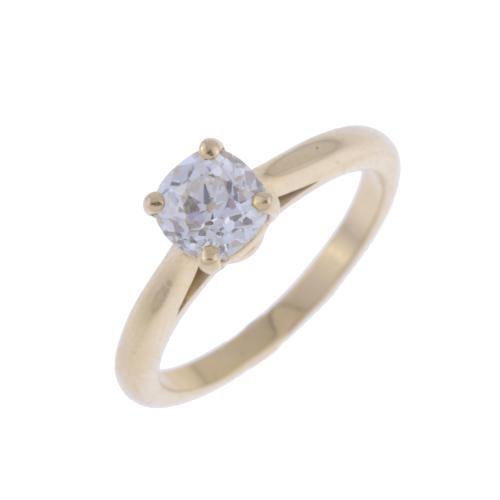 GOLD AND DIAMOND SOLITAIRE RING