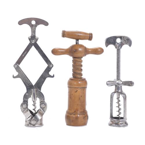 SET OF THREE FRENCH CORKSCREWS, 20TH CENTURY. 