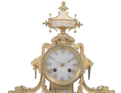 RELOJ DE SOBREMESA ESTILO NAPOLEÓN III, SIGLO XX. 