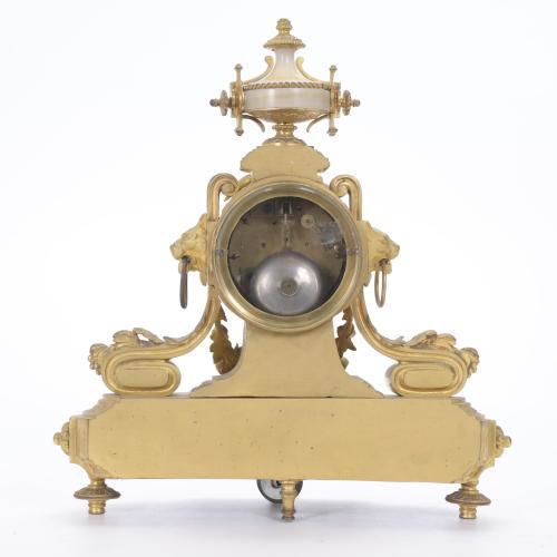 RELOJ DE SOBREMESA ESTILO NAPOLEÓN III, SIGLO XX. 