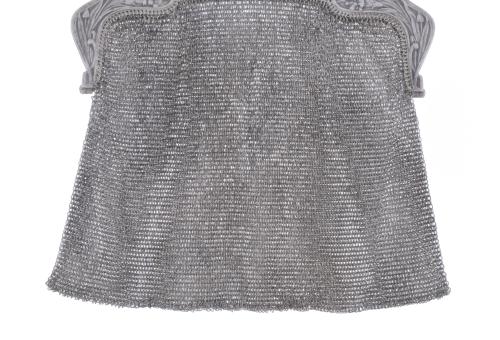  ART NOUVEAU SILVER MESH BAG, CIRCA 1910. 