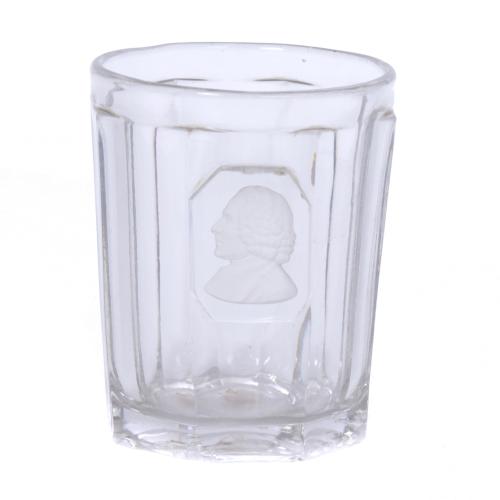 VASO EN CRISTAL DE SAJONIA, PRIMERA MITAD SIGLO XIX. 