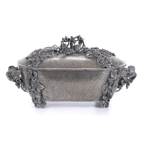 SILVER TABLE BOX, SECOND HALF OF THE 20TH CENTURY.