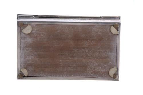 SILVER TOBACCO BOX, 20TH CENTURY. 