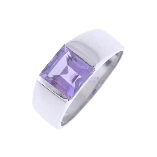 SIGNET RING WITH AMETHYST