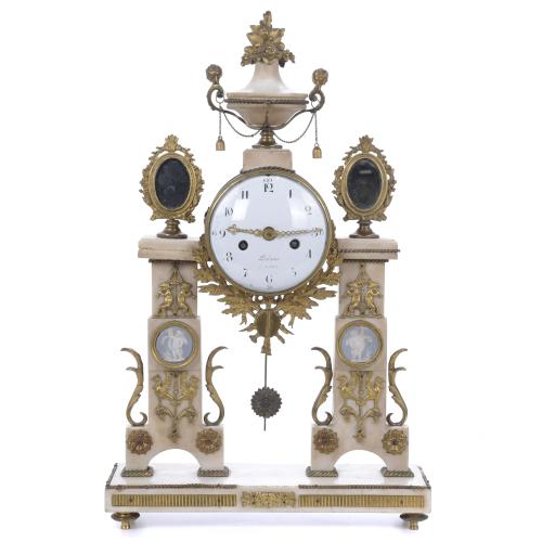 RELOJ DE SOBREMESA LUIS XVI, ÚLTIMO CUARTO DEL SIGLO XVIII. 