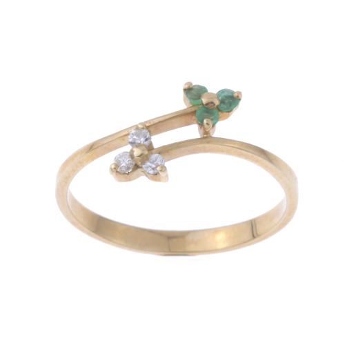 EMERALDS AND DIAMONDS RING IN THE SHAPE OF A FLOWER