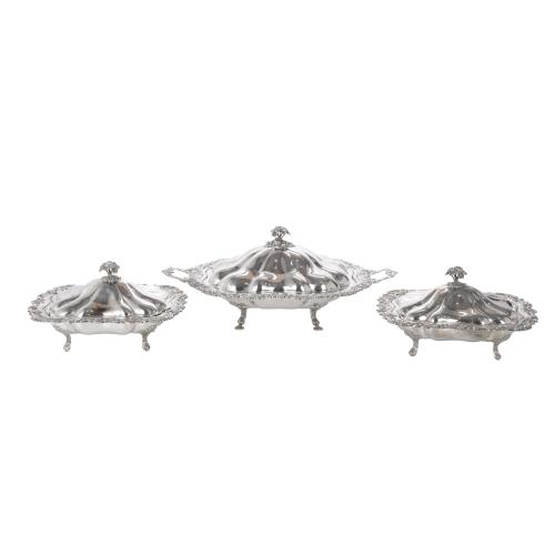 LOT OF THREE ELIZABETHAN STYLE TRAYS, 20TH CENTURY.