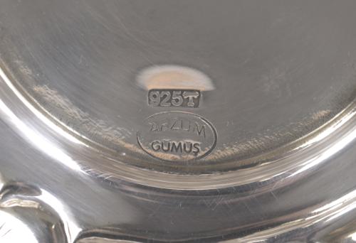 SET OF LEGUMES TRAY AND BOWLS IN SILVER, 20TH CENTURY.