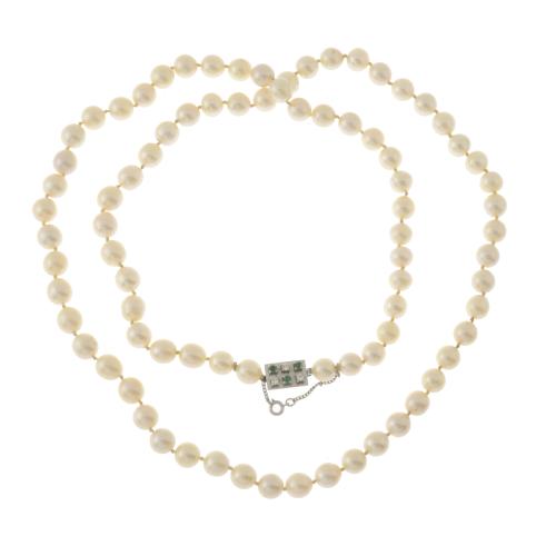 PEARLS NECKLACE