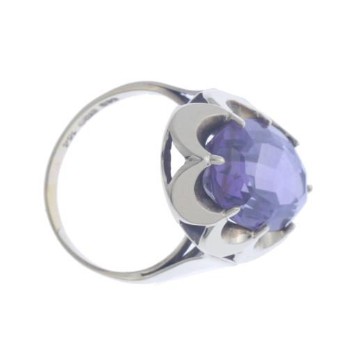 RING WITH AMETHYST